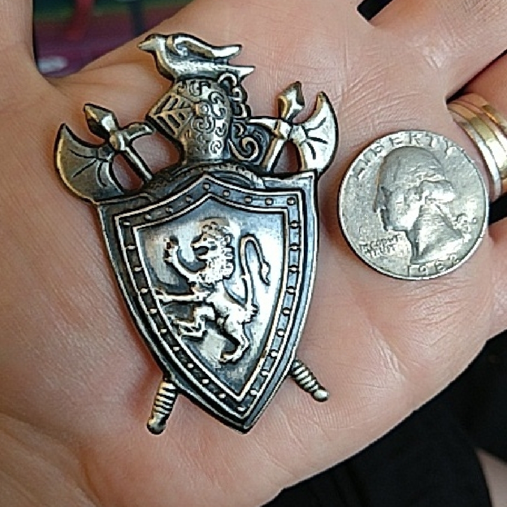 925 Sterling Silver Knight Shield Brooch Pin Vintage Coat Of Arms Unisex